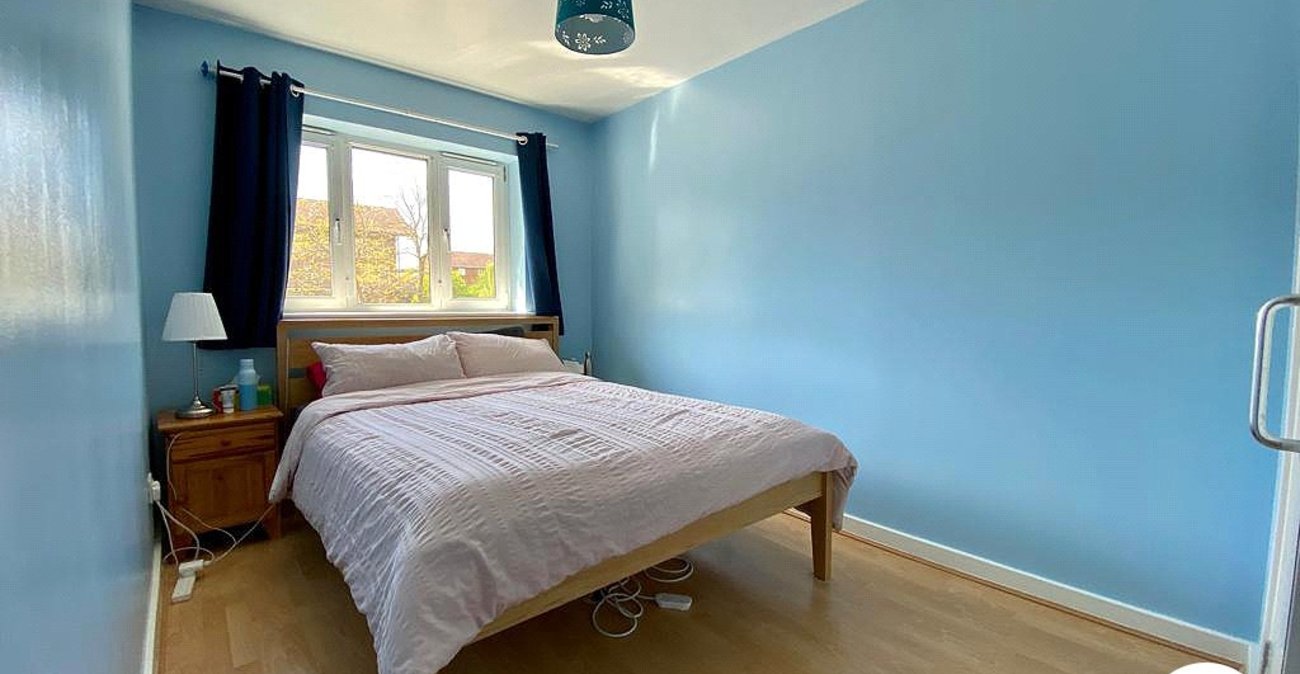2 bedroom house for sale in New Cross | Robinson Jackson