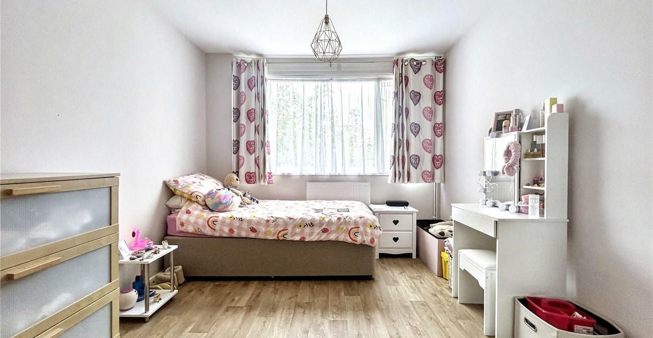 3 bedroom house for sale in Rainham | Robinson Michael & Jackson