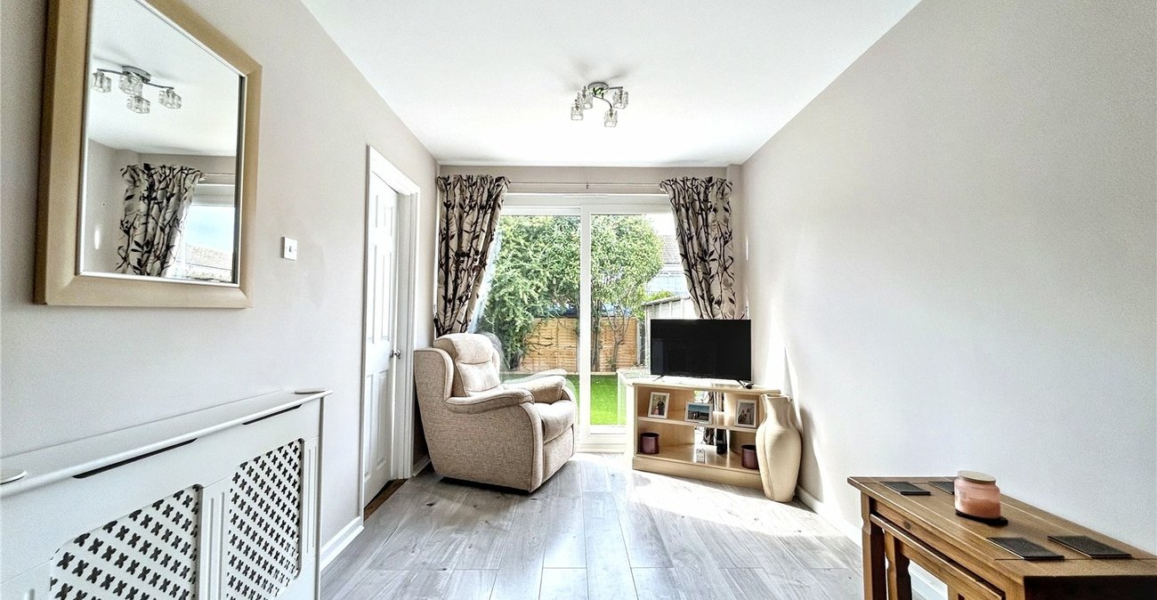 3 bedroom house for sale in Rainham | Robinson Michael & Jackson