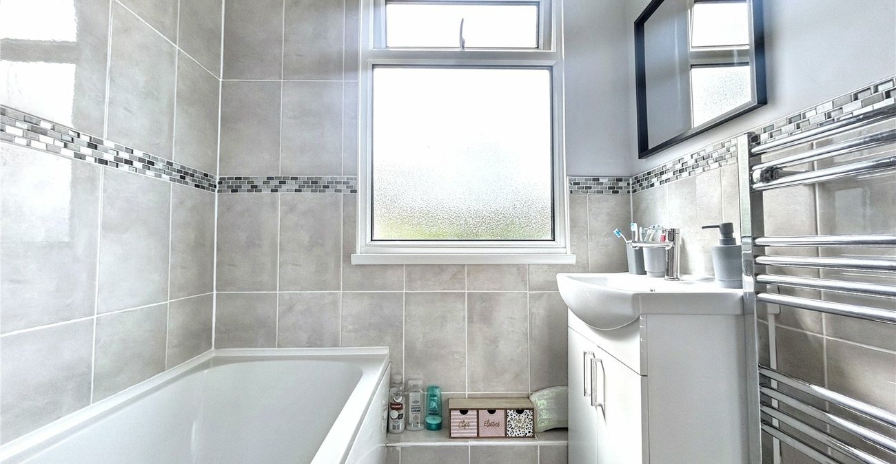 3 bedroom house for sale in Rainham | Robinson Michael & Jackson