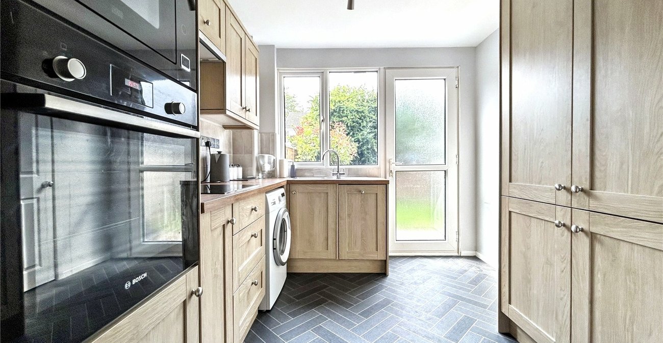 3 bedroom house for sale in Rainham | Robinson Michael & Jackson