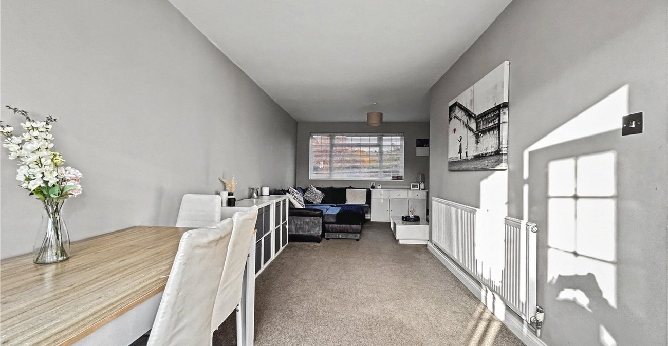 3 bedroom house for sale in Rainham | Robinson Michael & Jackson