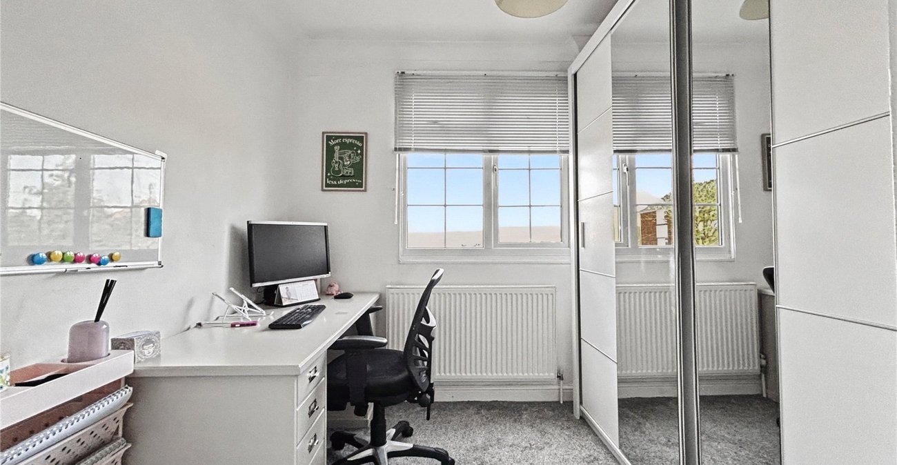 3 bedroom house for sale in Rainham | Robinson Michael & Jackson