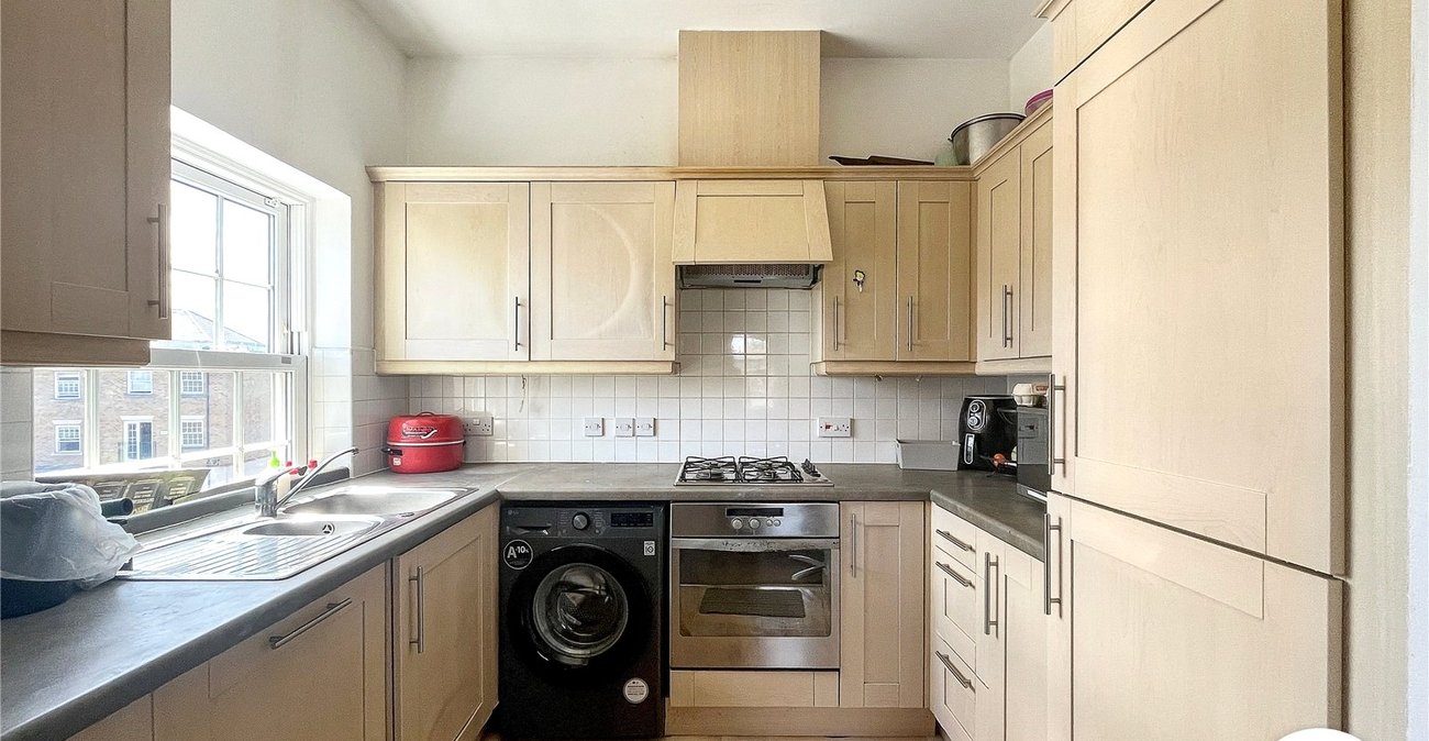 2 bedroom property for sale in Maidstone | Robinson Michael & Jackson