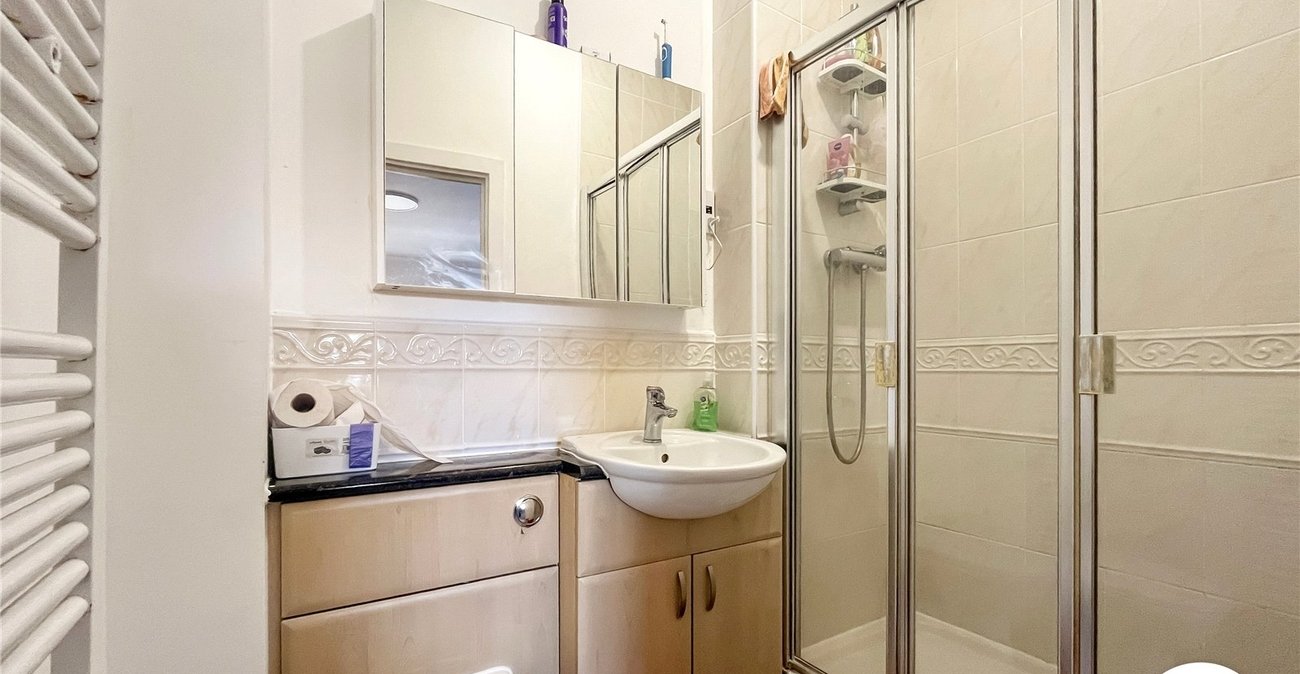 2 bedroom property for sale in Maidstone | Robinson Michael & Jackson