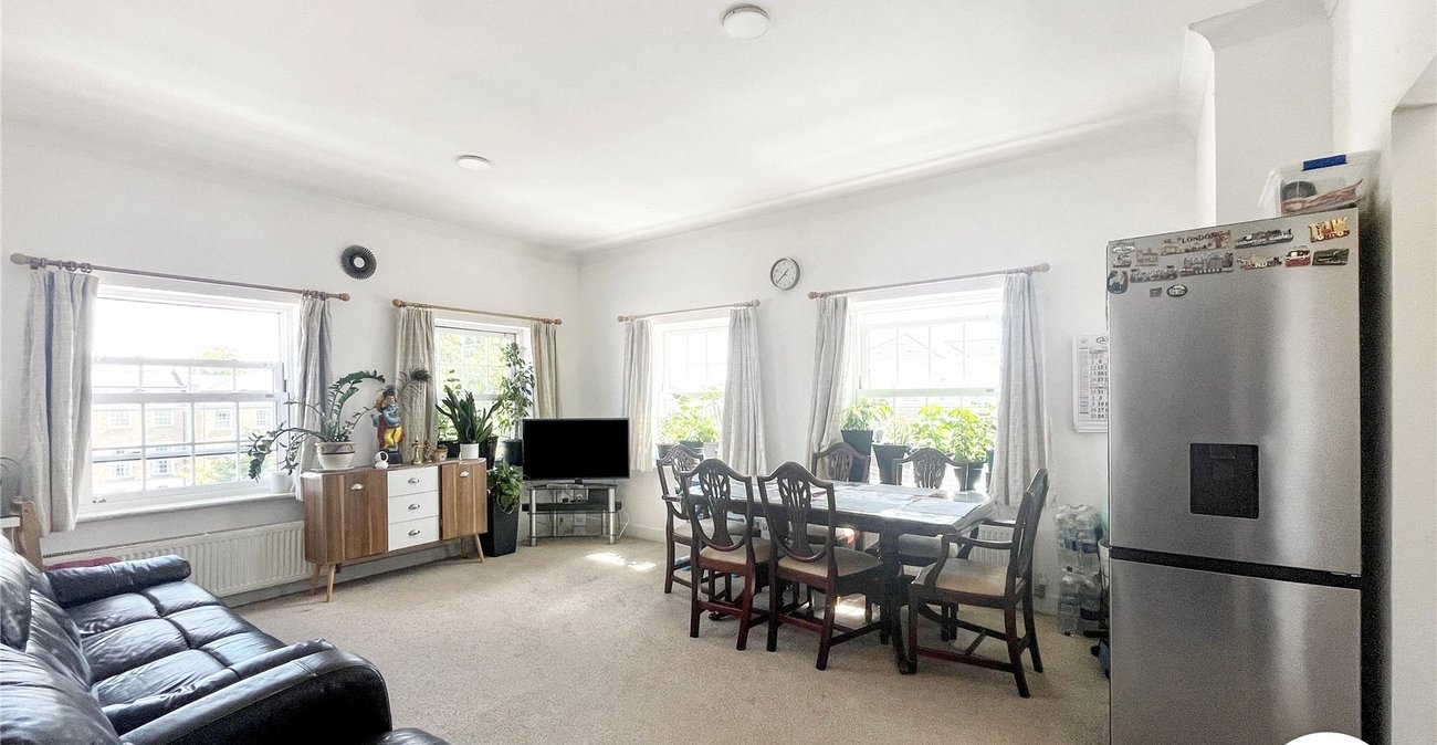 2 bedroom property for sale in Maidstone | Robinson Michael & Jackson