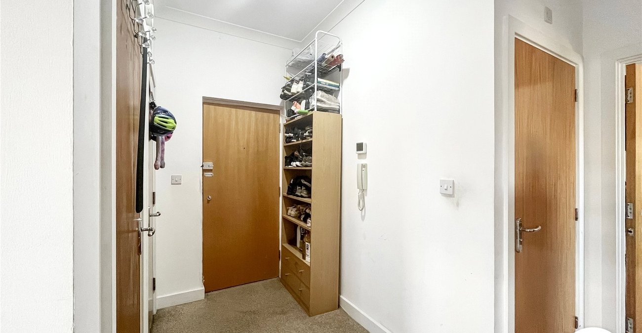 2 bedroom property for sale in Maidstone | Robinson Michael & Jackson