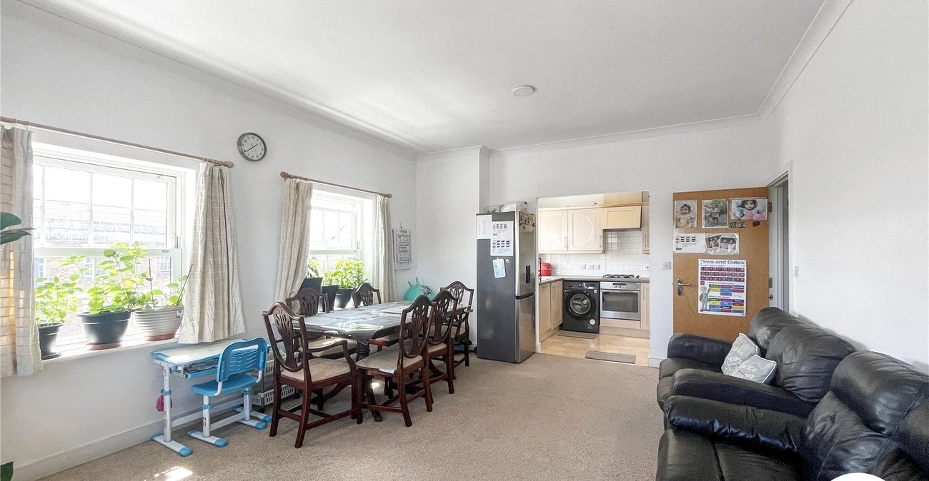 2 bedroom property for sale in Maidstone | Robinson Michael & Jackson