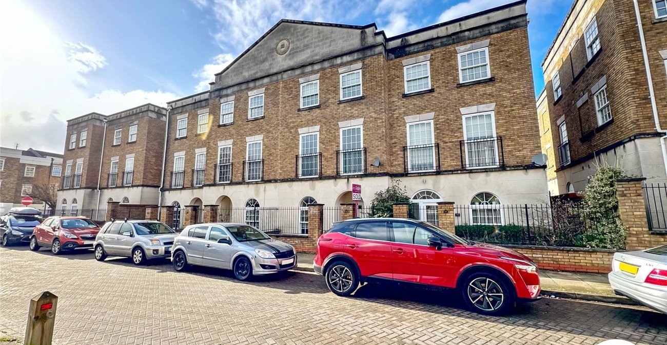 4 bedroom property for sale in Maidstone | Robinson Michael & Jackson