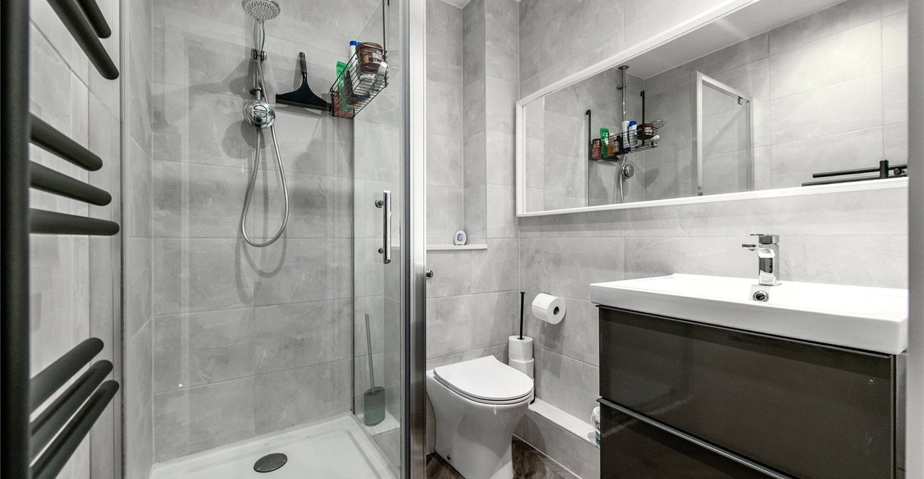 2 bedroom property for sale in Maidstone | Robinson Michael & Jackson