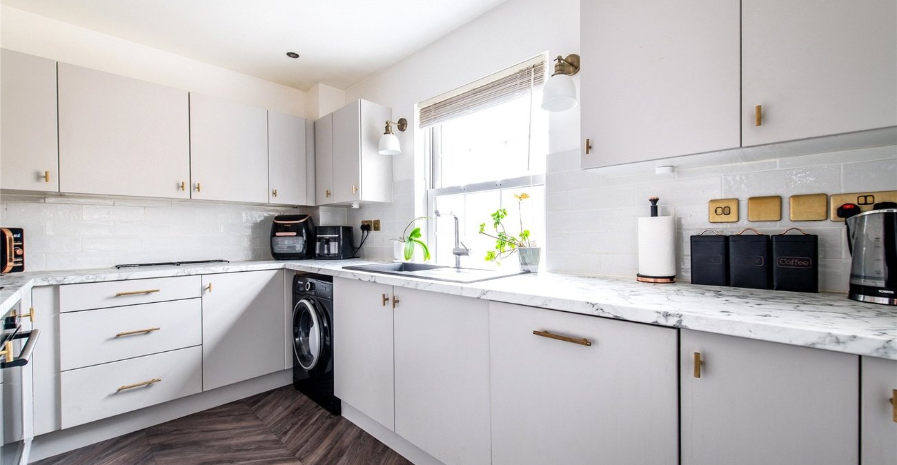 2 bedroom property for sale in Maidstone | Robinson Michael & Jackson