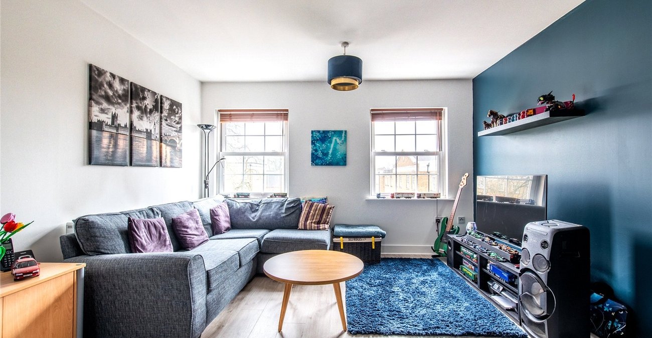 2 bedroom property for sale in Maidstone | Robinson Michael & Jackson