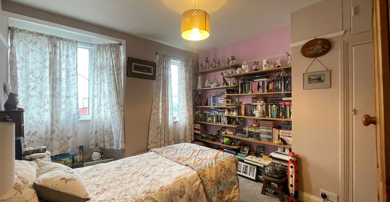 2 bedroom house for sale in Northfleet | Robinson Michael & Jackson