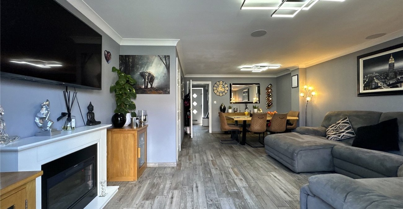 4 bedroom property for sale in Gillingham | Robinson Michael & Jackson