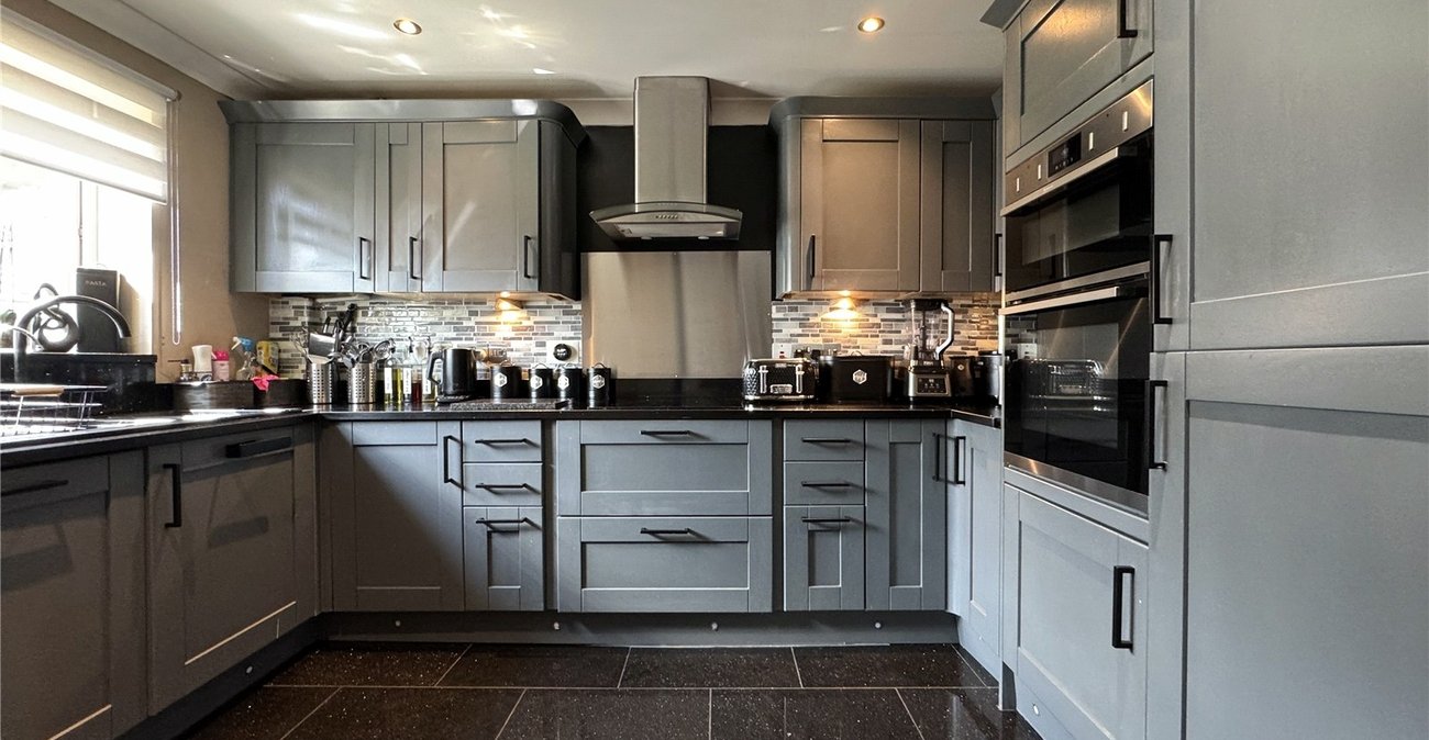 4 bedroom property for sale in Gillingham | Robinson Michael & Jackson