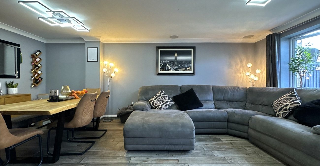 4 bedroom property for sale in Gillingham | Robinson Michael & Jackson