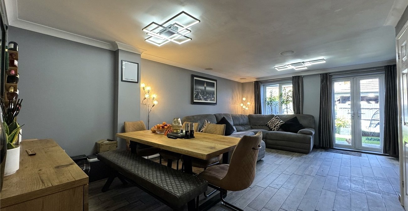 4 bedroom property for sale in Gillingham | Robinson Michael & Jackson