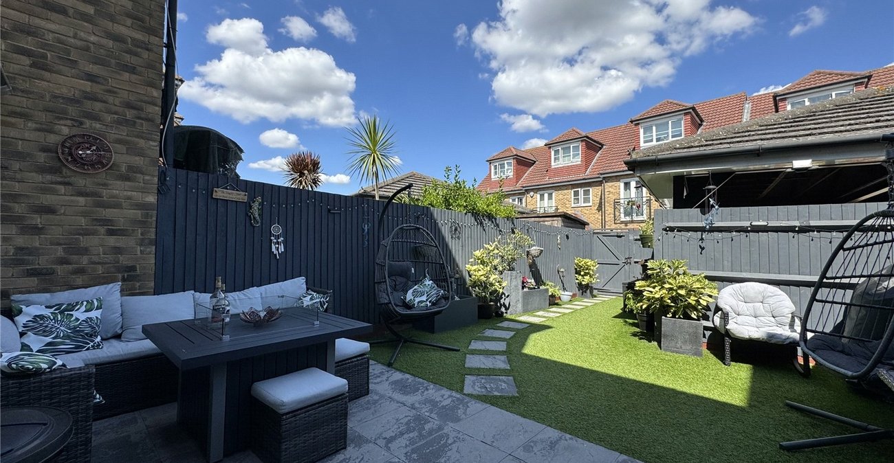 4 bedroom property for sale in Gillingham | Robinson Michael & Jackson