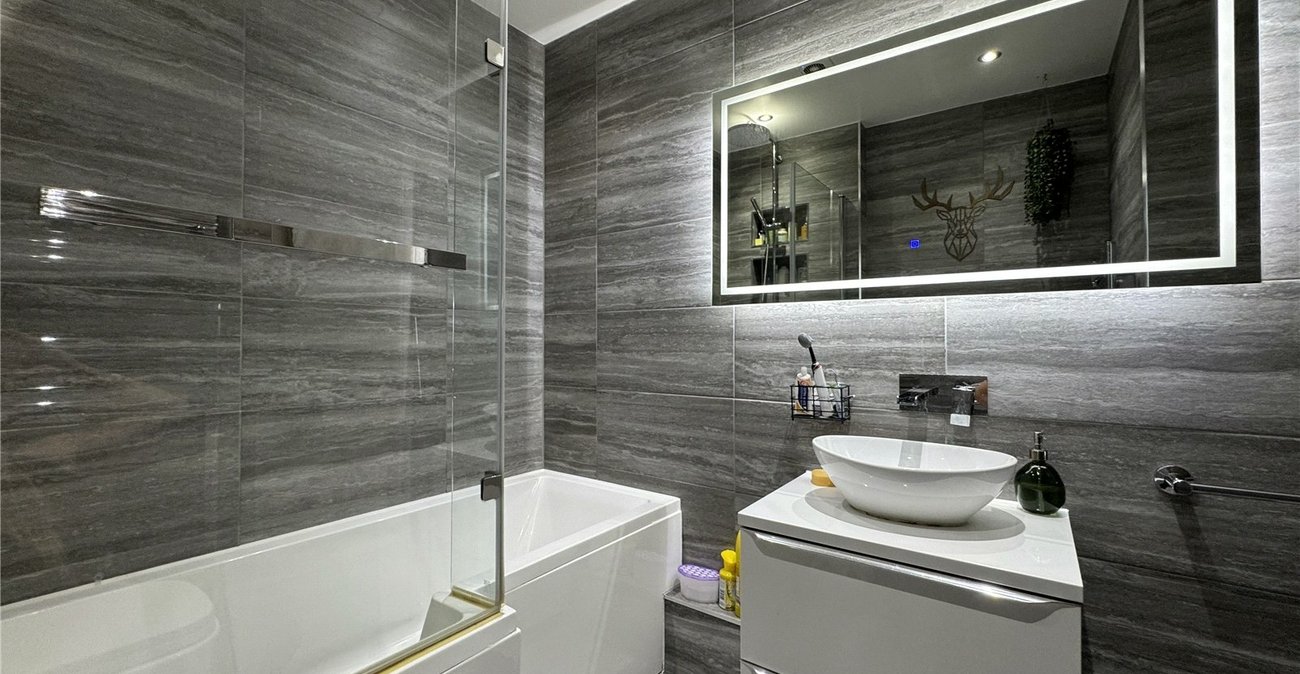 4 bedroom property for sale in Gillingham | Robinson Michael & Jackson