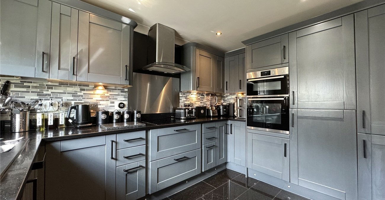 4 bedroom property for sale in Gillingham | Robinson Michael & Jackson