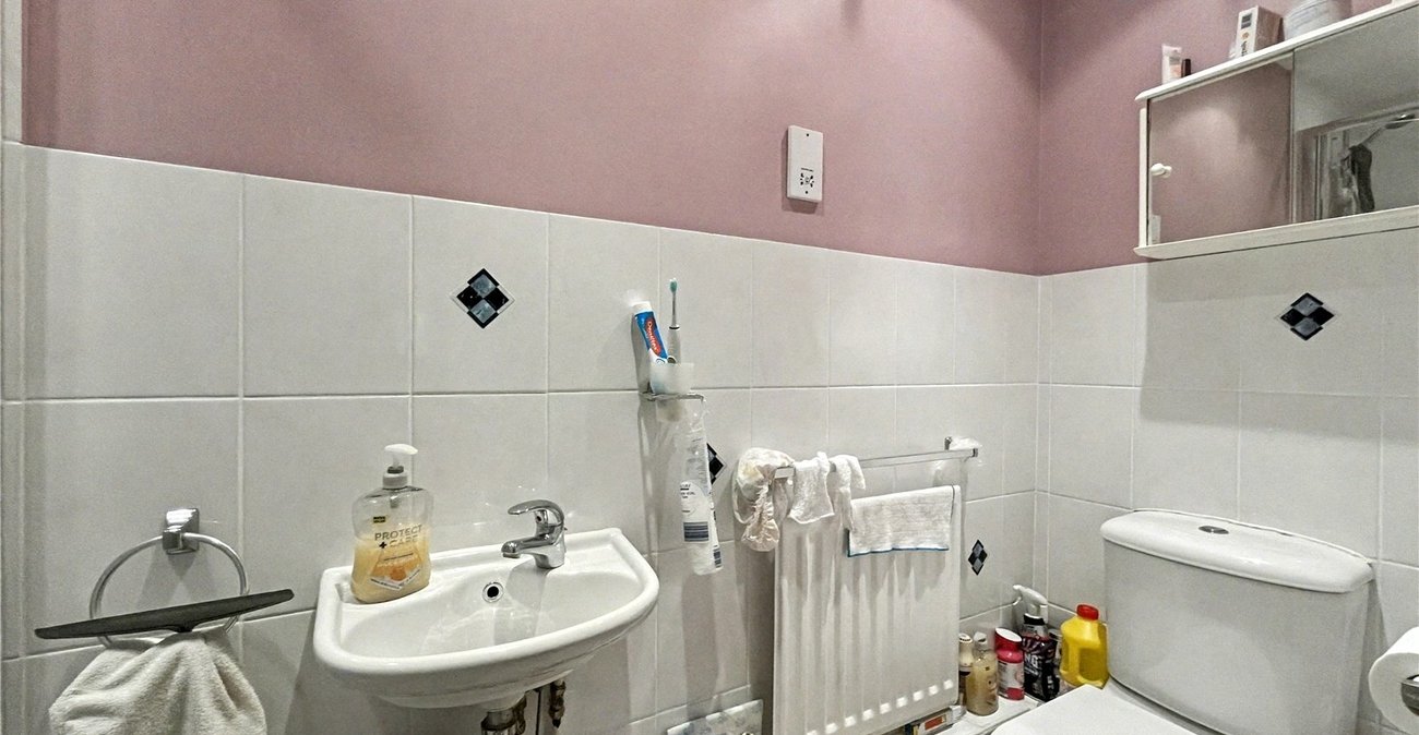 4 bedroom house for sale in Gillingham | Robinson Michael & Jackson