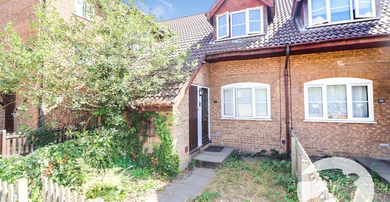 2 bedroom house for sale in Erith | Robinson Jackson