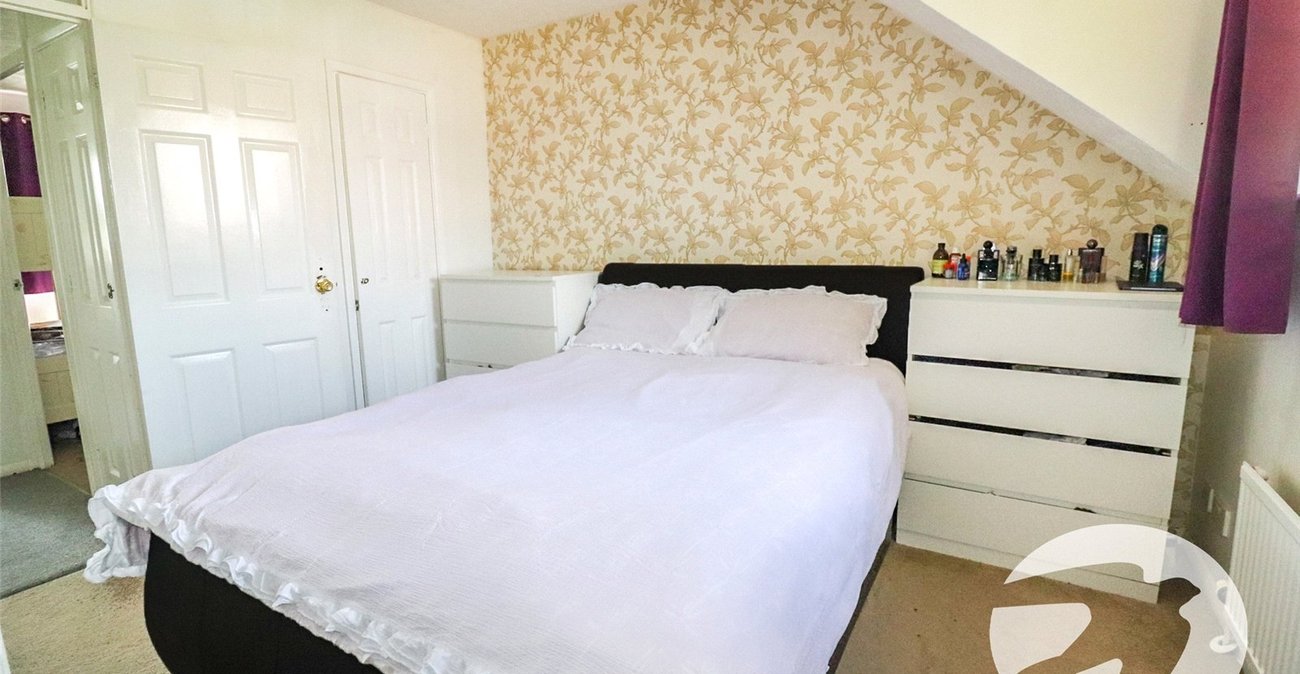 2 bedroom house for sale in Erith | Robinson Jackson