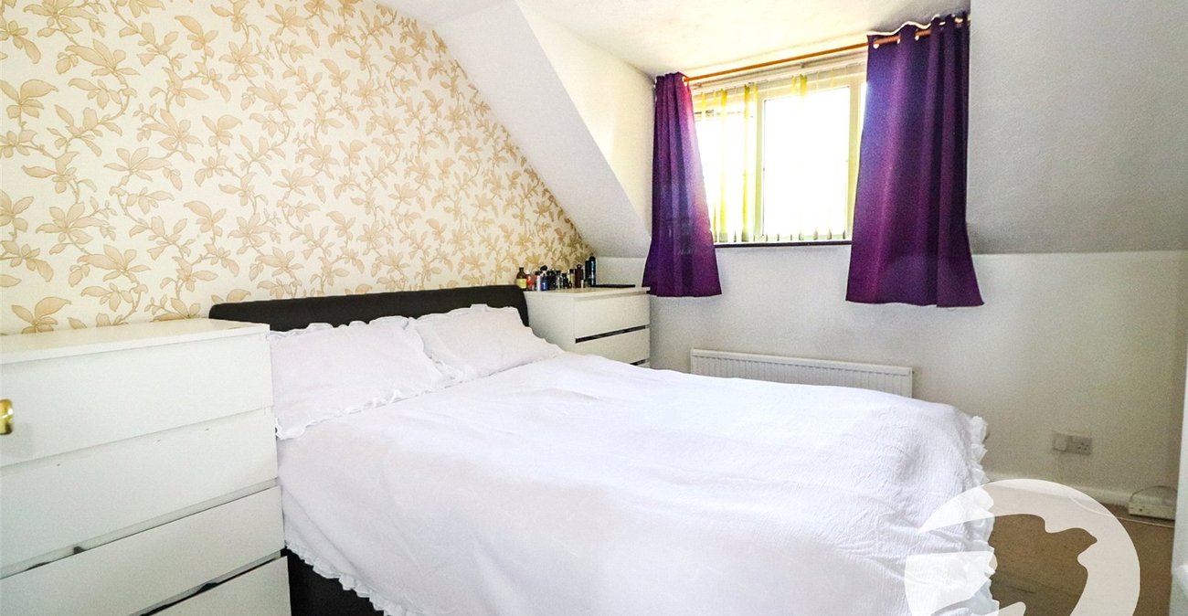 2 bedroom house for sale in Erith | Robinson Jackson