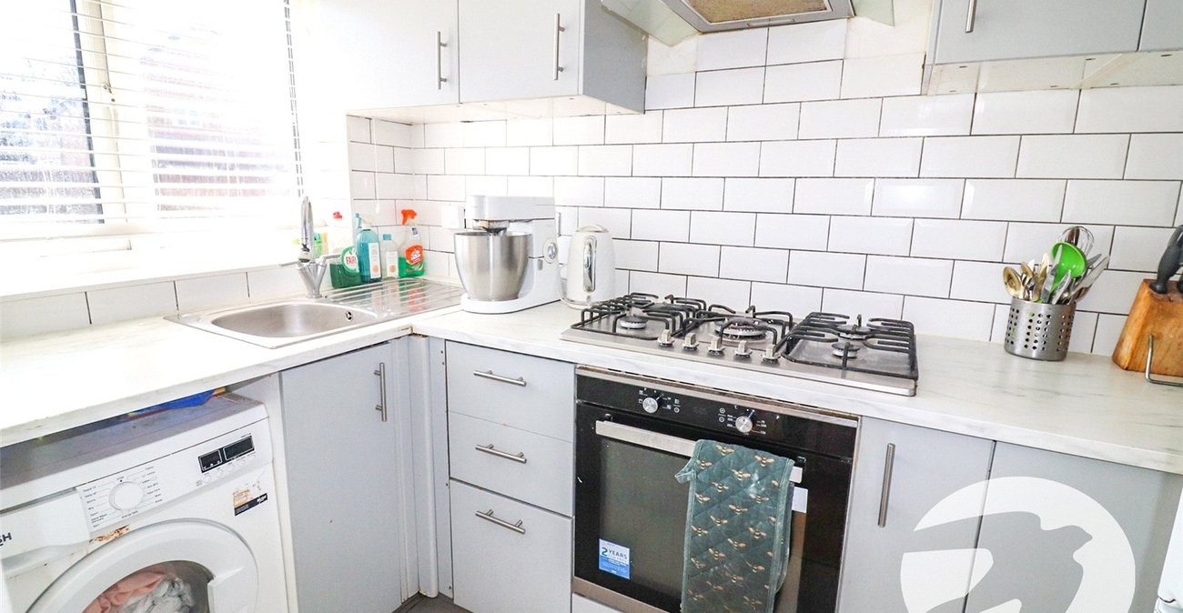 2 bedroom house for sale in Erith | Robinson Jackson