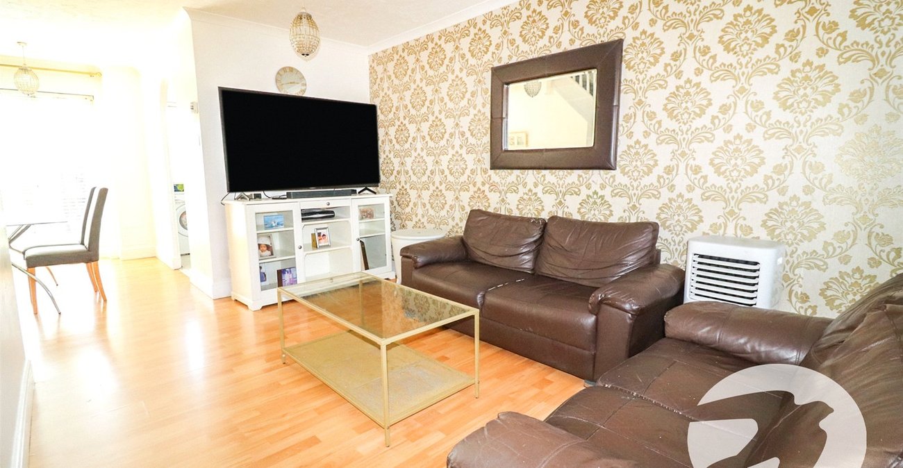 2 bedroom house for sale in Erith | Robinson Jackson
