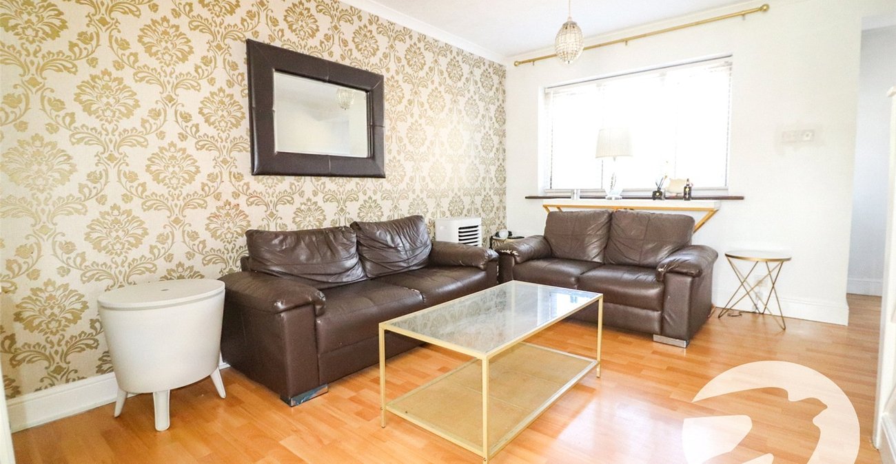 2 bedroom house for sale in Erith | Robinson Jackson