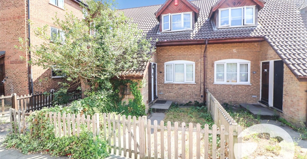2 bedroom house for sale in Erith | Robinson Jackson