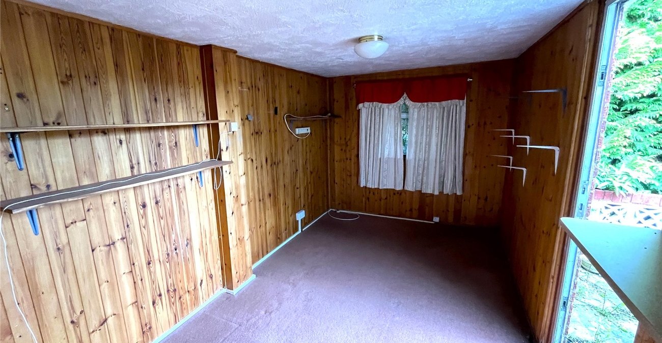2 bedroom bungalow for sale in Walderslade | Robinson Michael & Jackson
