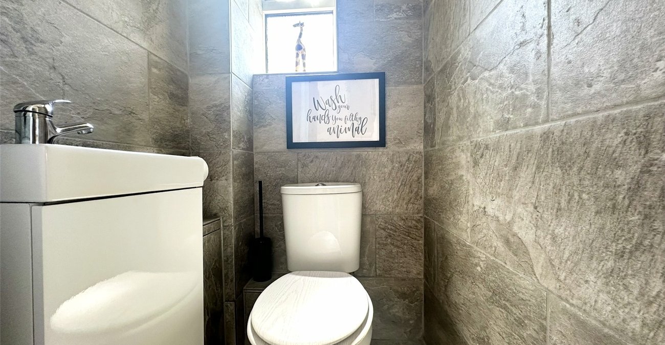 3 bedroom house for sale in Greenhithe | Robinson Jackson