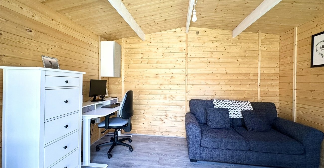 3 bedroom house for sale in Greenhithe | Robinson Jackson