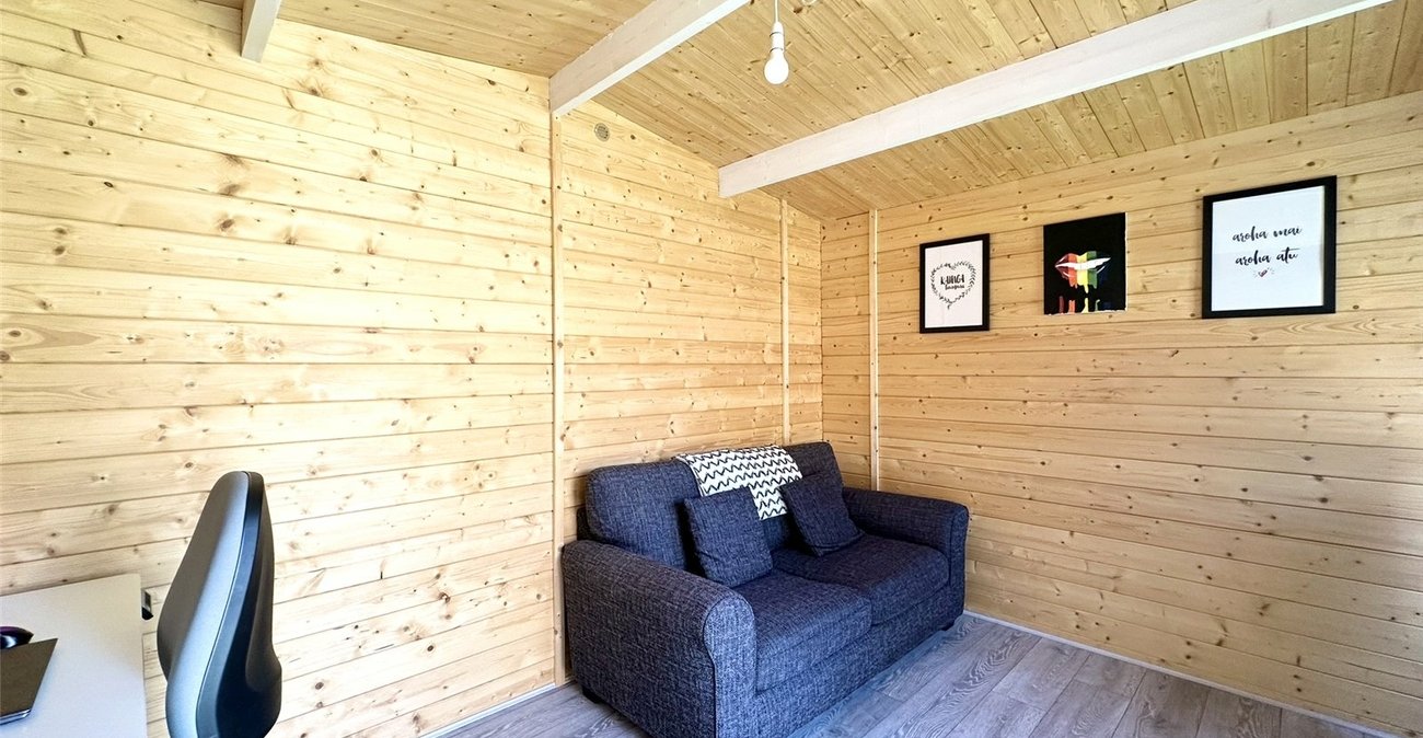 3 bedroom house for sale in Greenhithe | Robinson Jackson