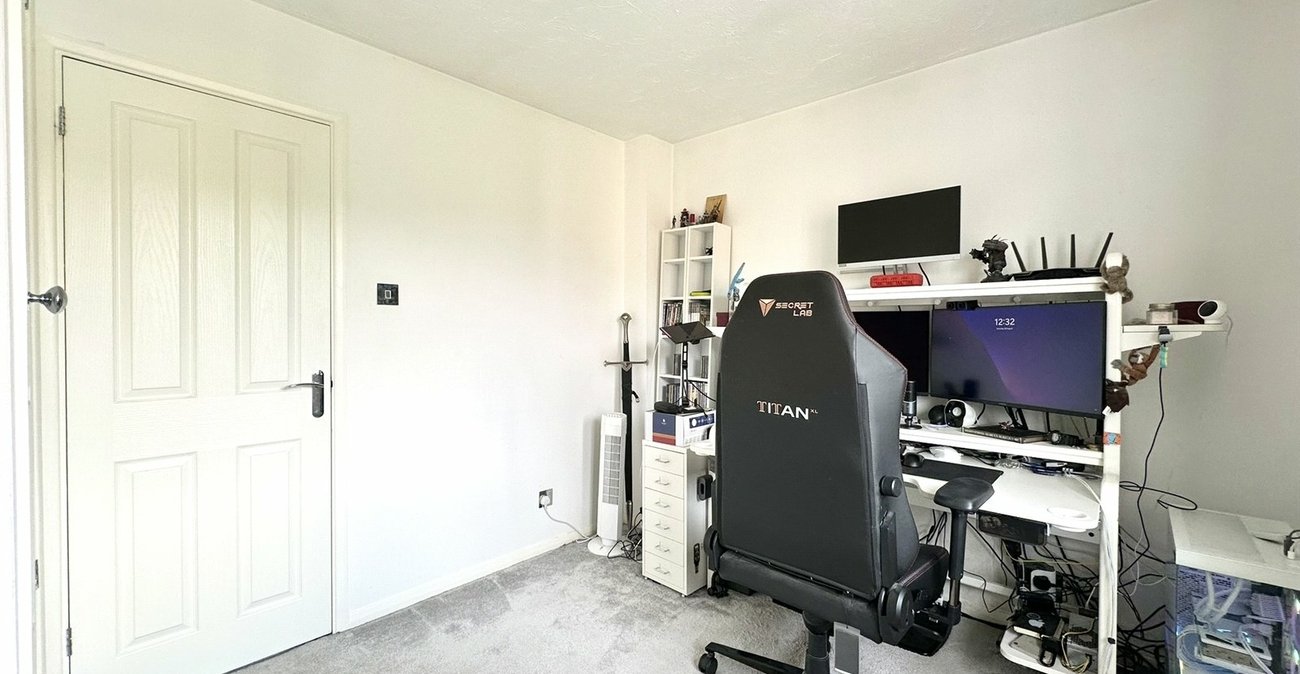 2 bedroom house for sale in Greenhithe | Robinson Jackson