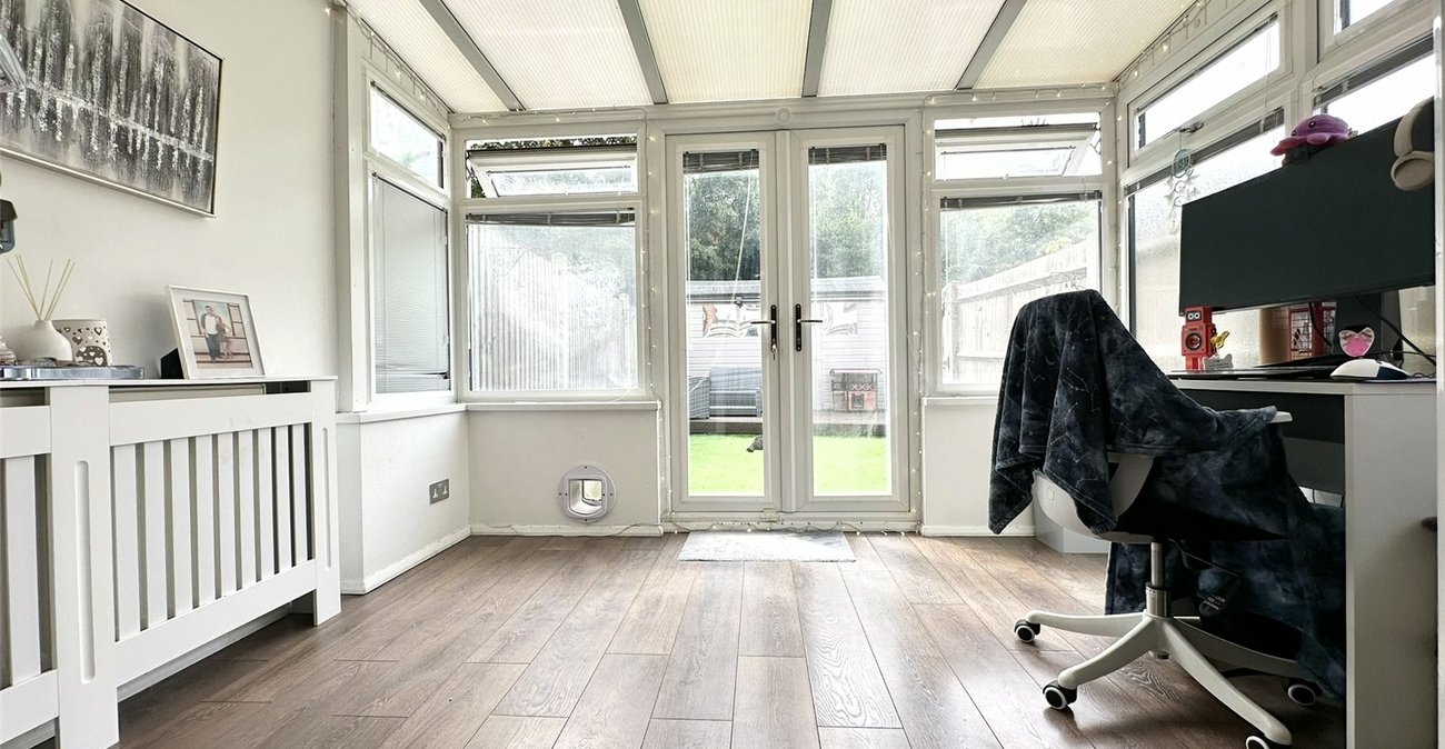 2 bedroom house for sale in Greenhithe | Robinson Jackson