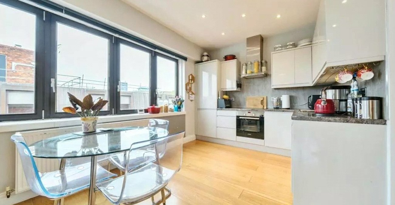 2 bedroom property for sale in Bexleyheath | Robinson Jackson