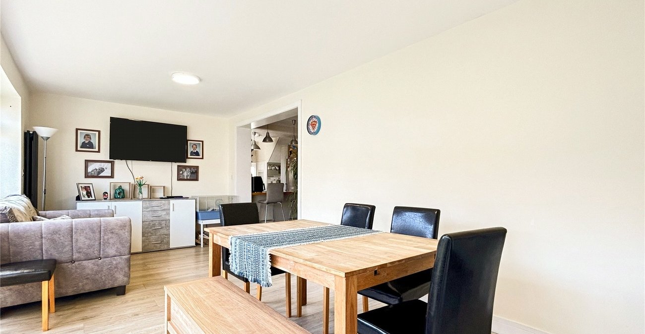 4 bedroom property for sale in Gillingham | Robinson Michael & Jackson