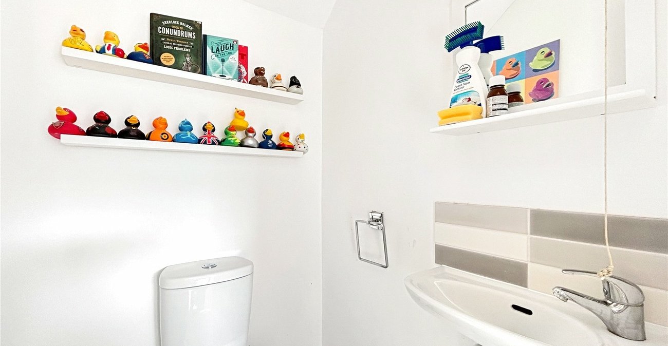 4 bedroom property for sale in Gillingham | Robinson Michael & Jackson