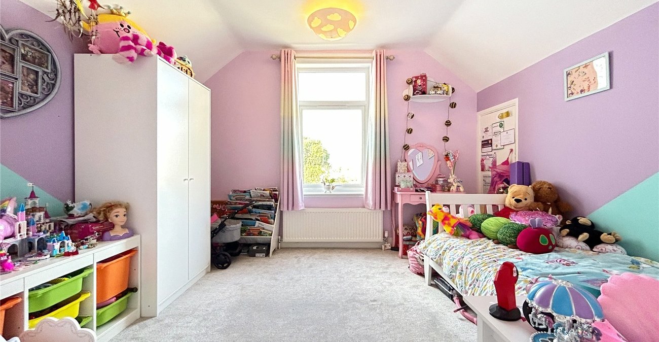 4 bedroom property for sale in Gillingham | Robinson Michael & Jackson