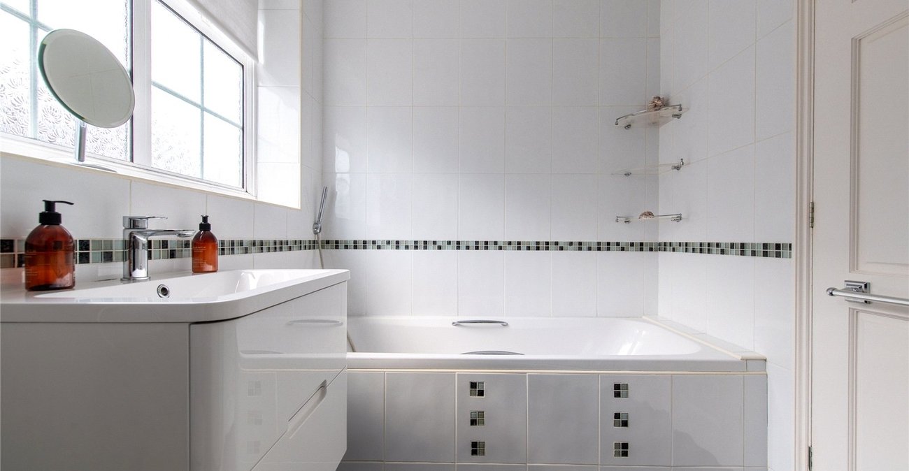 3 bedroom bungalow for sale in Gravesend | Robinson Michael & Jackson