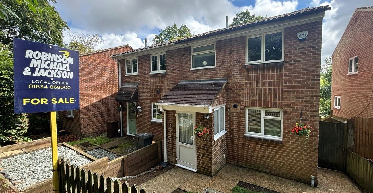 3 bedroom house for sale in Walderslade Woods | Robinson Michael & Jackson