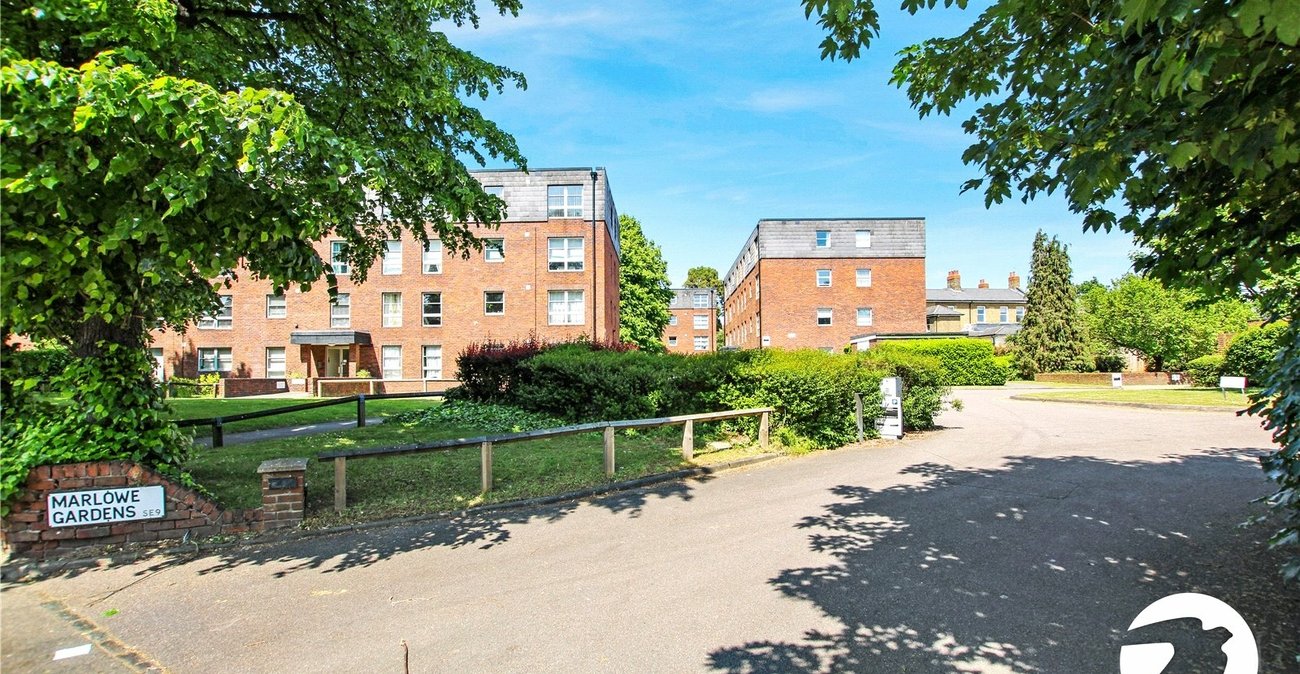 2 bedroom property for sale in London | Robinson Jackson