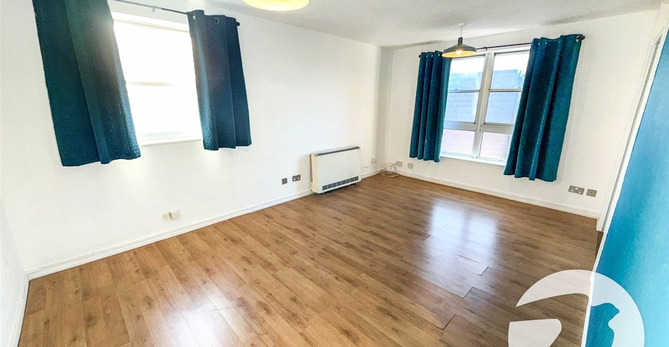 2 bedroom property for sale in London | Robinson Jackson