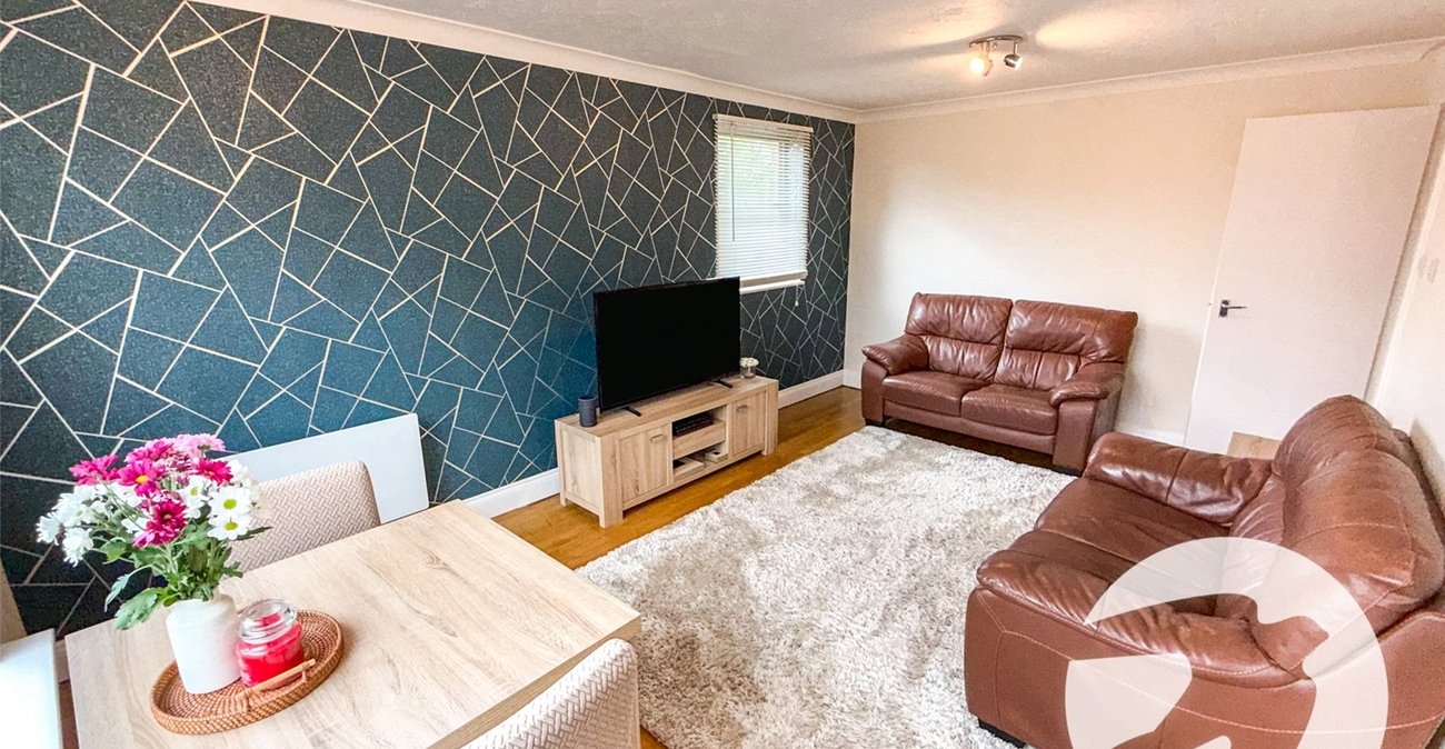 2 bedroom property for sale in London | Robinson Jackson