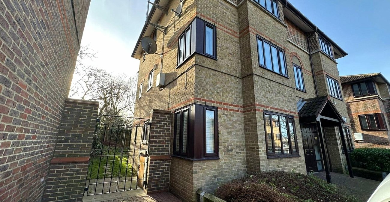 1 bedroom property for sale in London | Robinson Jackson