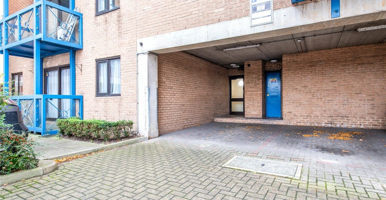 2 bedroom property for sale in West Street | Robinson Michael & Jackson