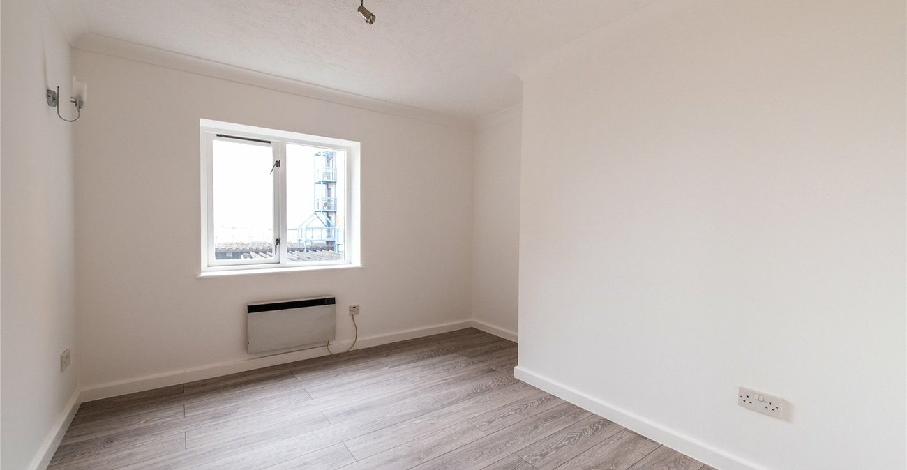 2 bedroom property for sale in West Street | Robinson Michael & Jackson